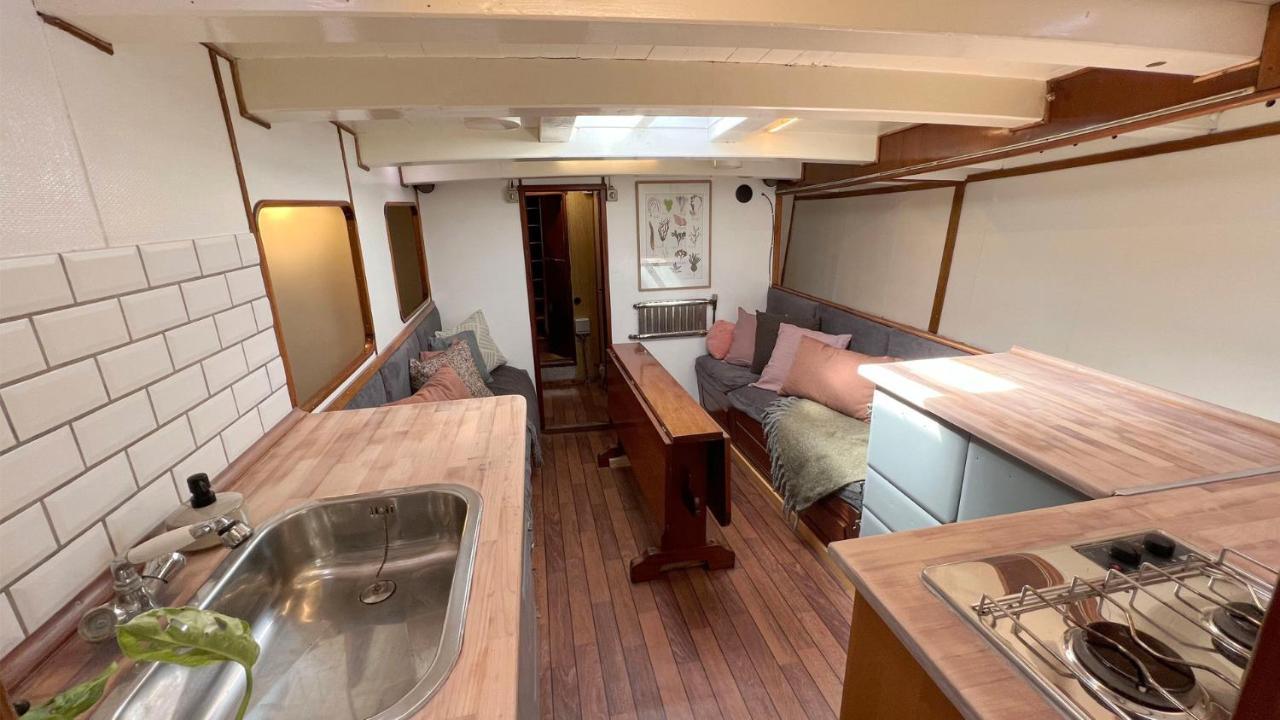 Varra Water - Unique Boat Accomodation - Bornholm 넥소 외부 사진