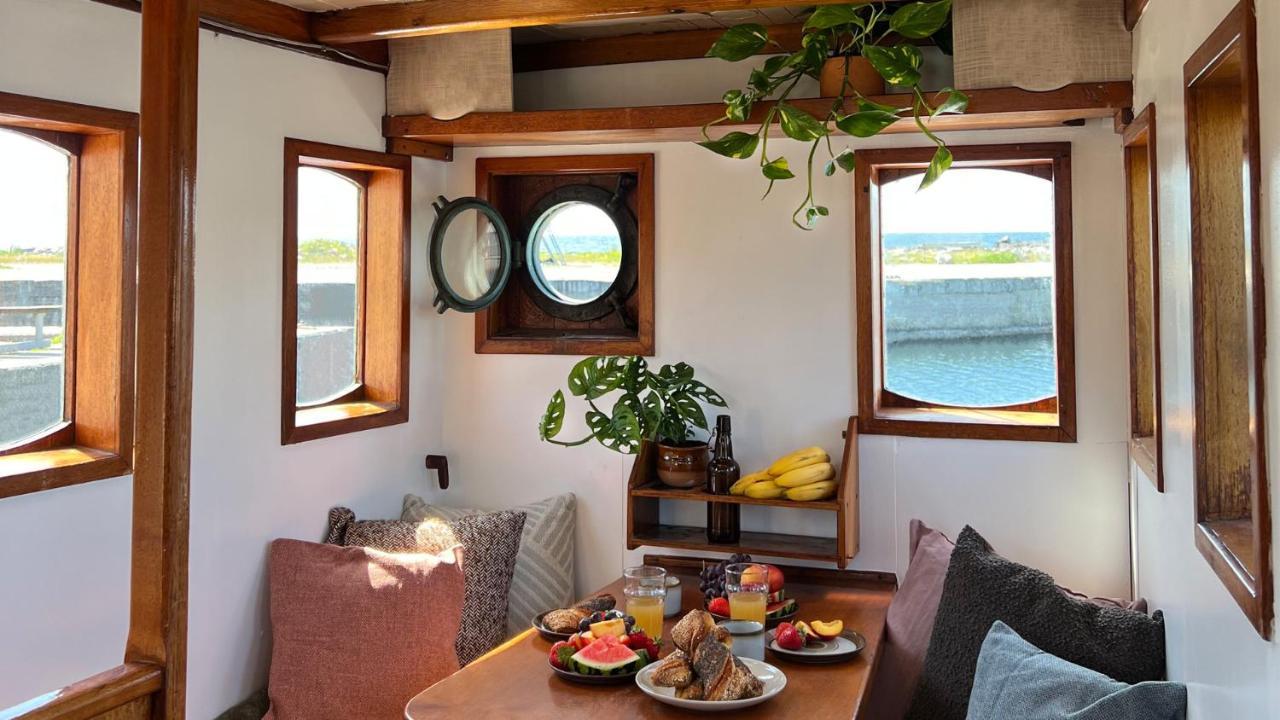 Varra Water - Unique Boat Accomodation - Bornholm 넥소 외부 사진