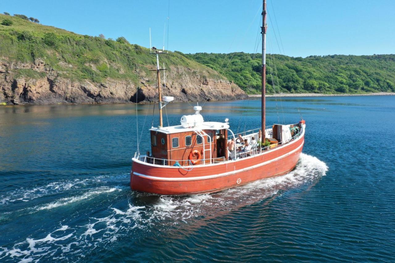 Varra Water - Unique Boat Accomodation - Bornholm 넥소 외부 사진