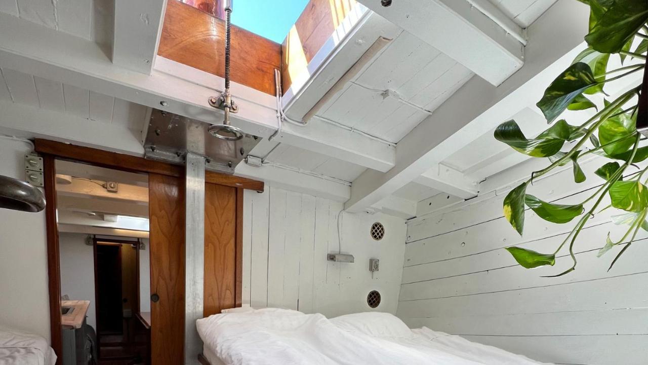 Varra Water - Unique Boat Accomodation - Bornholm 넥소 외부 사진
